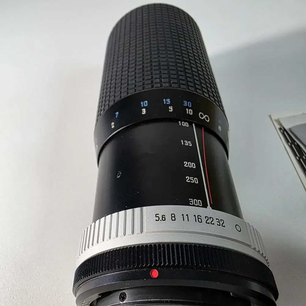 HOYA HMC 100-300MM F 5.6 ZOOM LENS FOR CANON